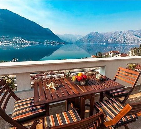 Villa Rossa Kotor Luaran gambar