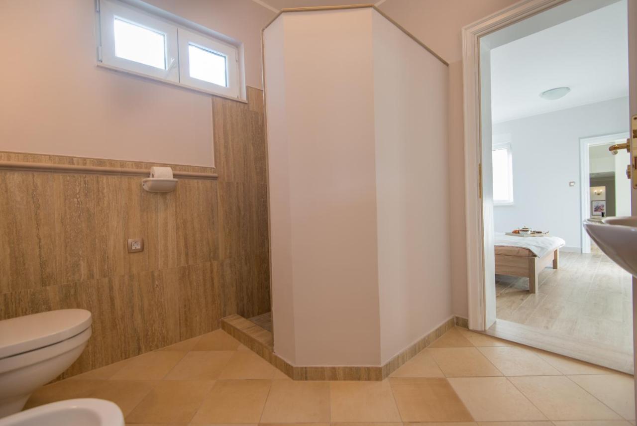 Villa Rossa Kotor Luaran gambar