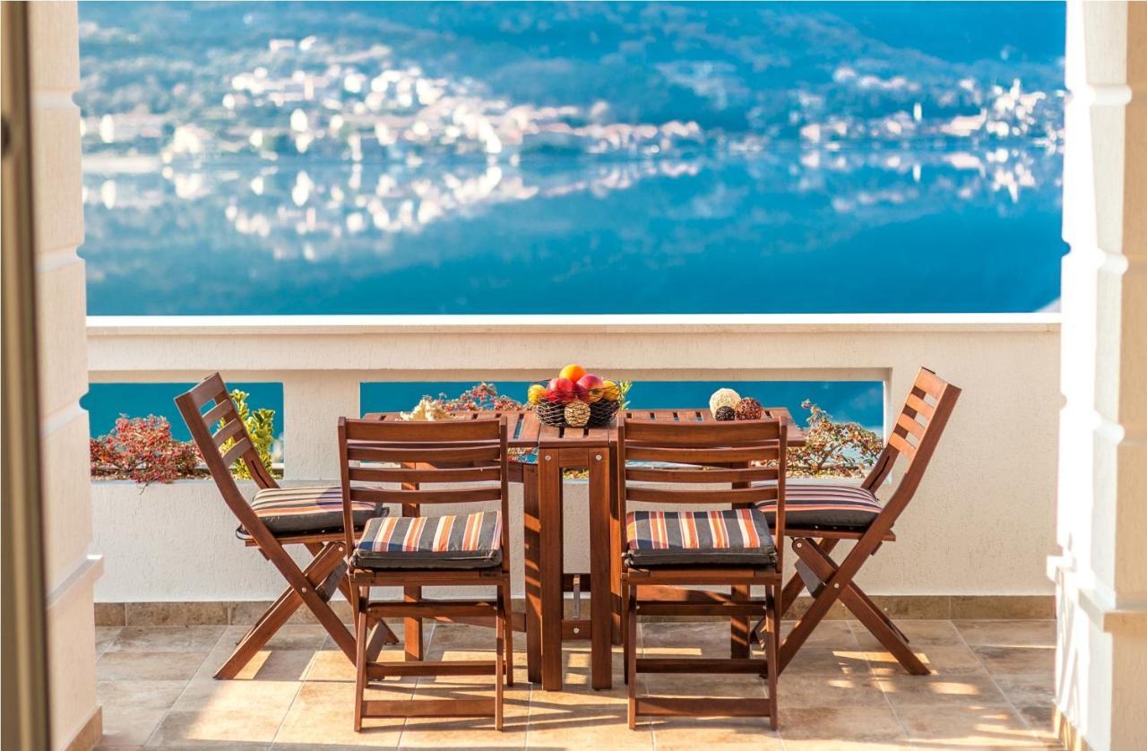 Villa Rossa Kotor Luaran gambar