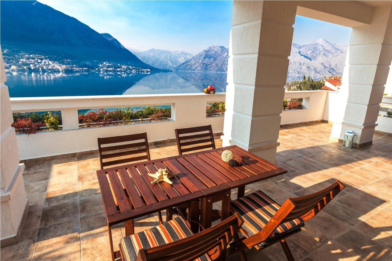 Villa Rossa Kotor Luaran gambar