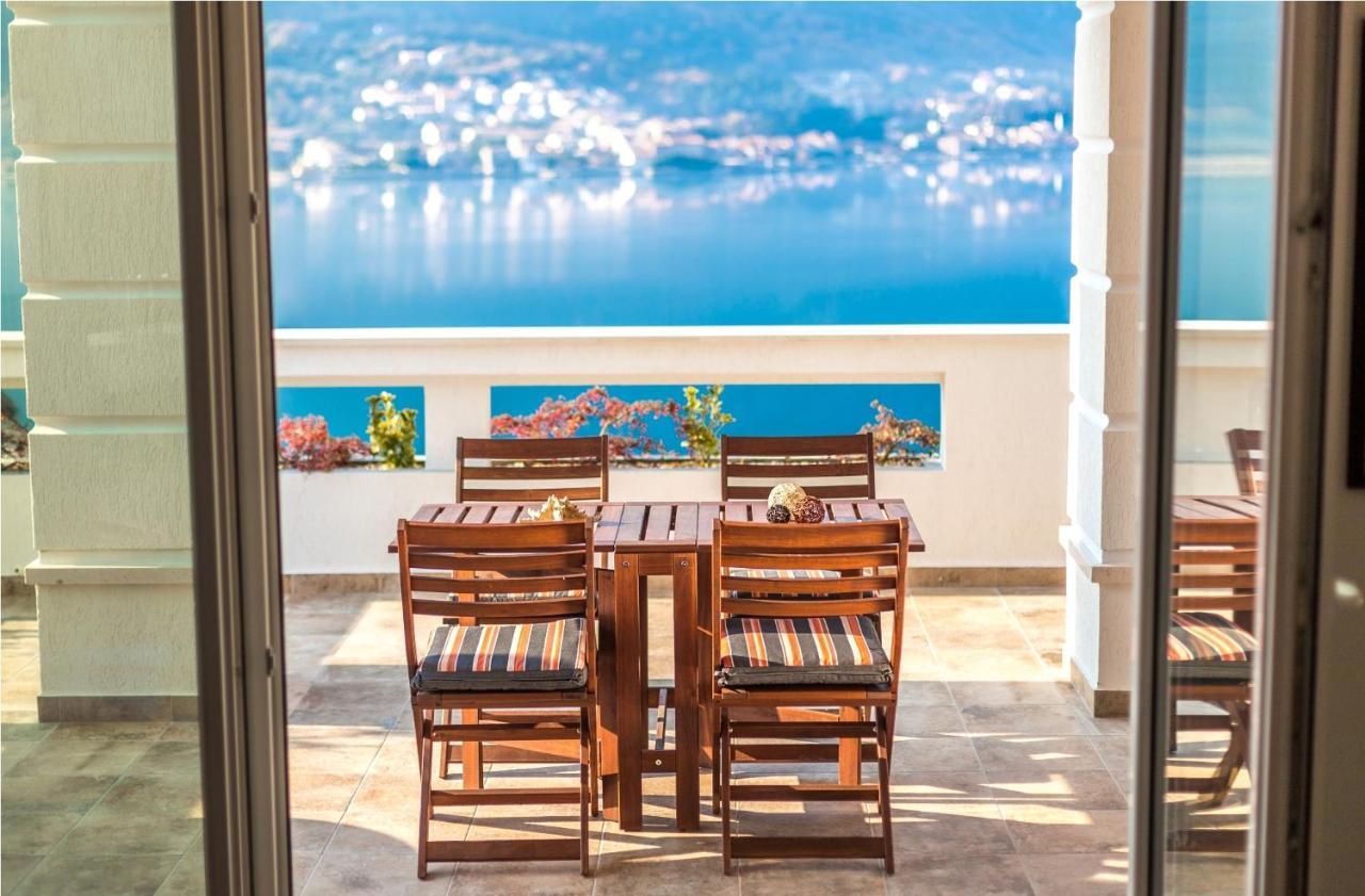 Villa Rossa Kotor Luaran gambar